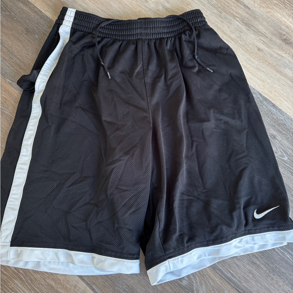 Nike Men’s Medium Black Basketball Shorts with White Stripe - Comfortable!